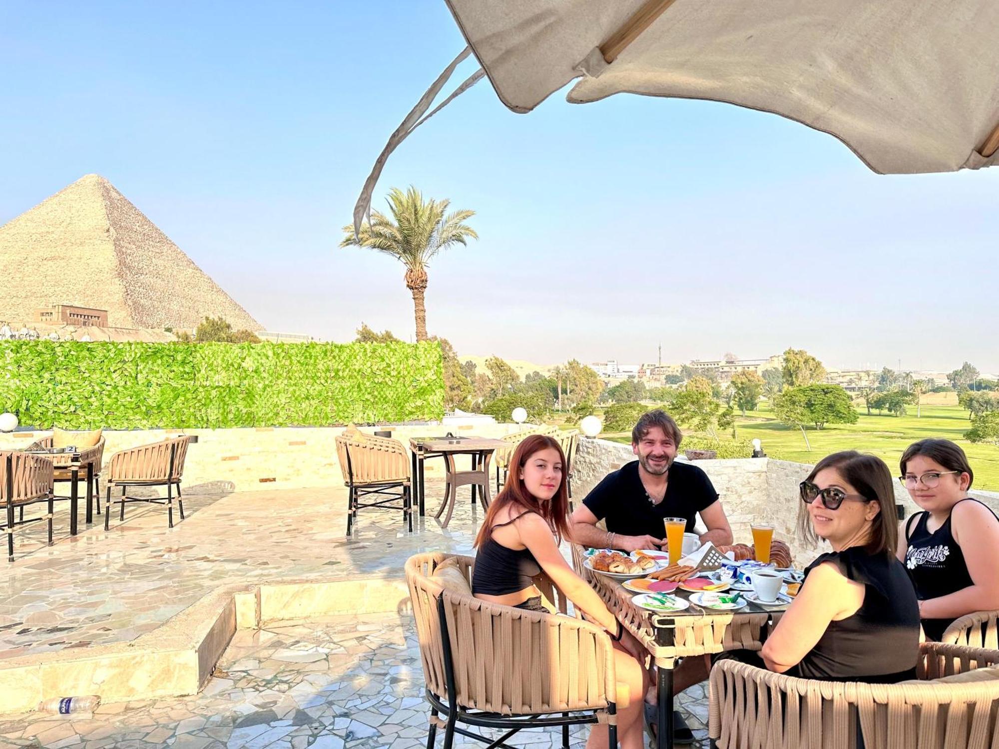 Hotel Diamond Pyramids View Cairo