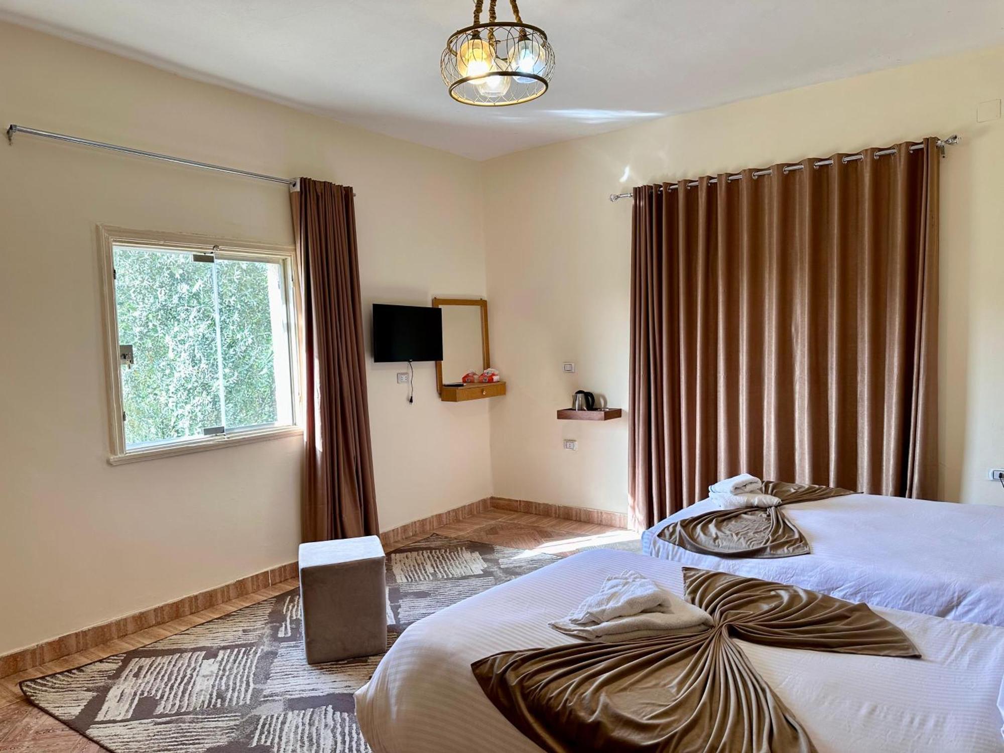 Hotel Diamond Pyramids View